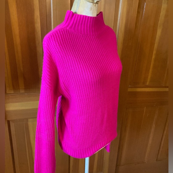 Ribbed Knit Mock Neck Sweater. - Picture 11 of 16